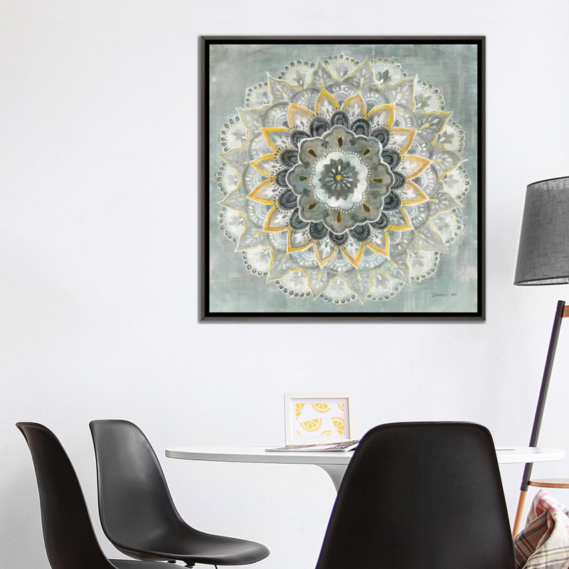 Sunburst par Danhui Nai - impression d'art graphique, H 37 po x l 37 po x P 1,5 po, Toile encadrée de bois rustique foncé