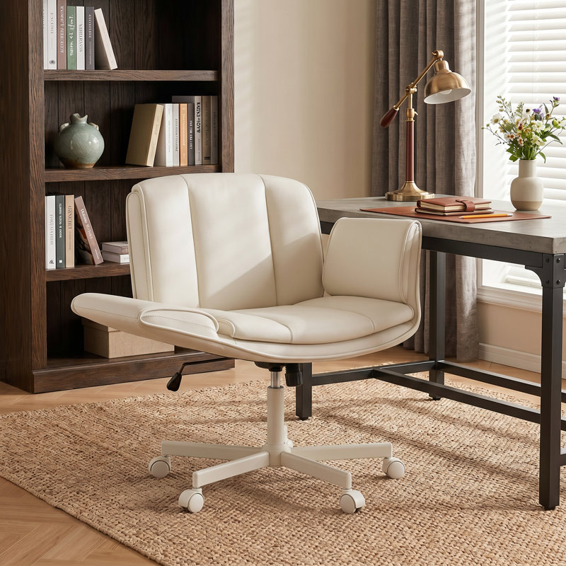 Fauteuil de direction pivotant à pieds croisés avec accoudoirs rabattables , Beige