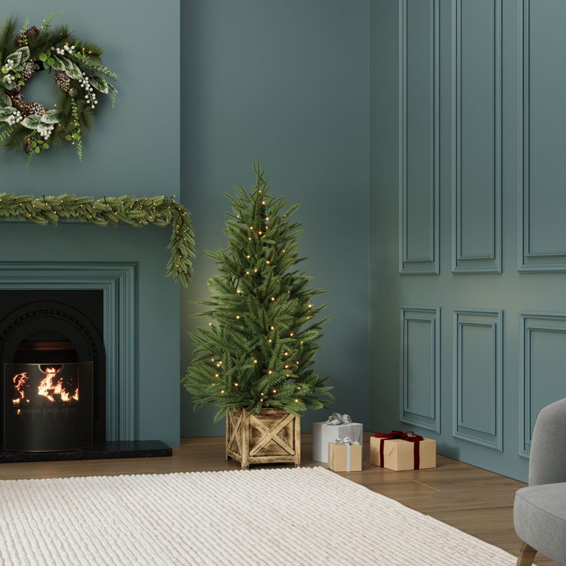 Luxury 123 H Pre-lit Christmas Tree
