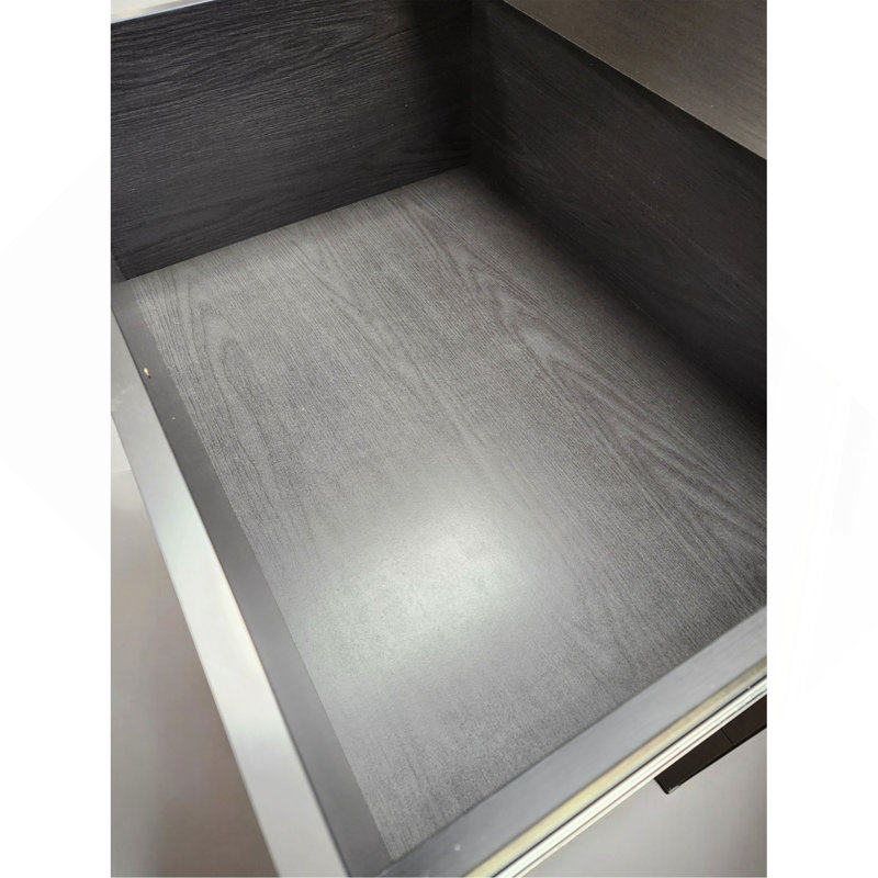 Commode à tiroirs lustrée