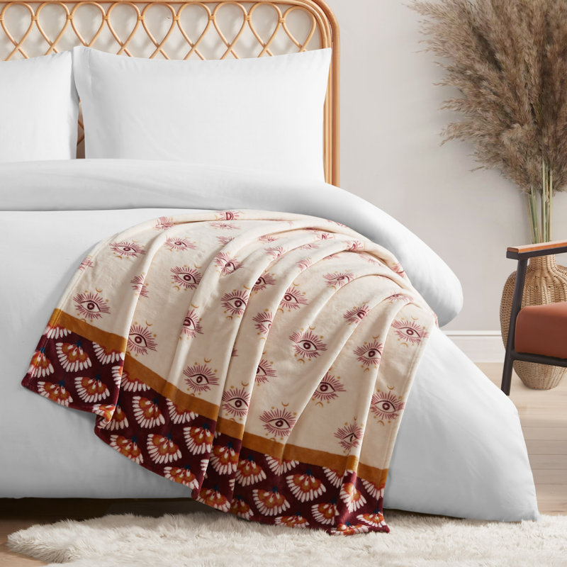 Jessica Simpson Plush Throw Blanket, Pink