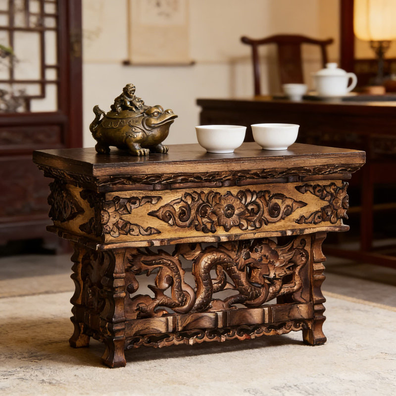 Table d'autel pliante en bois sculptée à la main pour la méditation, la prière et la cérémonie du thé | Conception de dragon en bois de sheesham | Compact Sanctuaire et table d'appoint