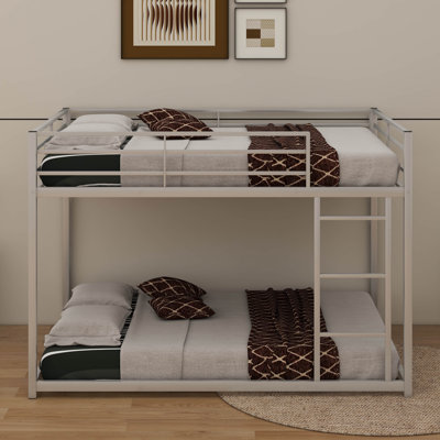 Low-Profile Metal Bunk Bed Equipped With An Access Ladder