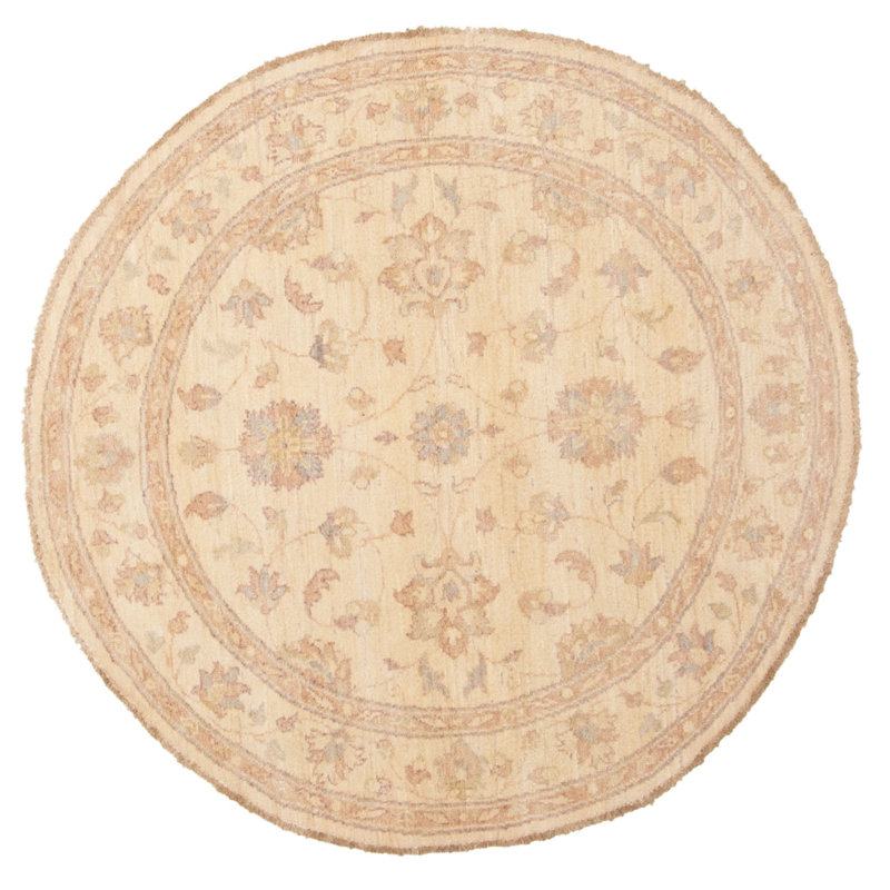 Tapis crème Bergenia 4 pi 1 po x 4 pi 2 po