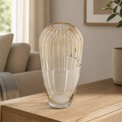 Vase simple en verre ambré avec grande silhouette effilée et texture verticale nervurée Vase décoratif pour la cheminée du salon