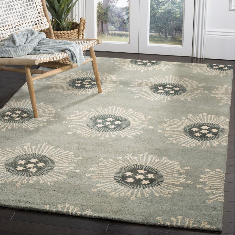 Soho Hand Tufted Wool/Viscose Floral Rug in Blue, Square 6'