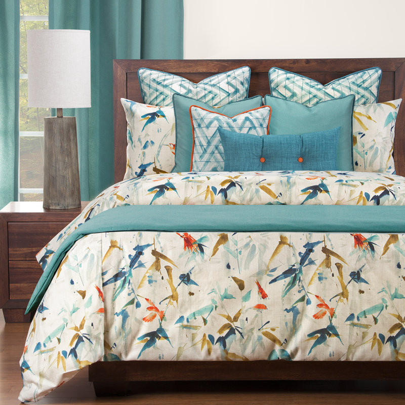 Hummingbird Eclectic Polyester Floral Duvet Cover & Insert, Full Duvet Cover & Insert + 5 Additional Pieces