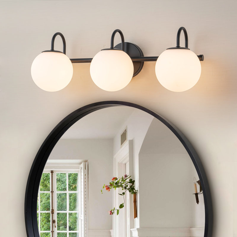 Éclairage pour meuble-lavabo Kaynen, Trois lumières, Noir mat