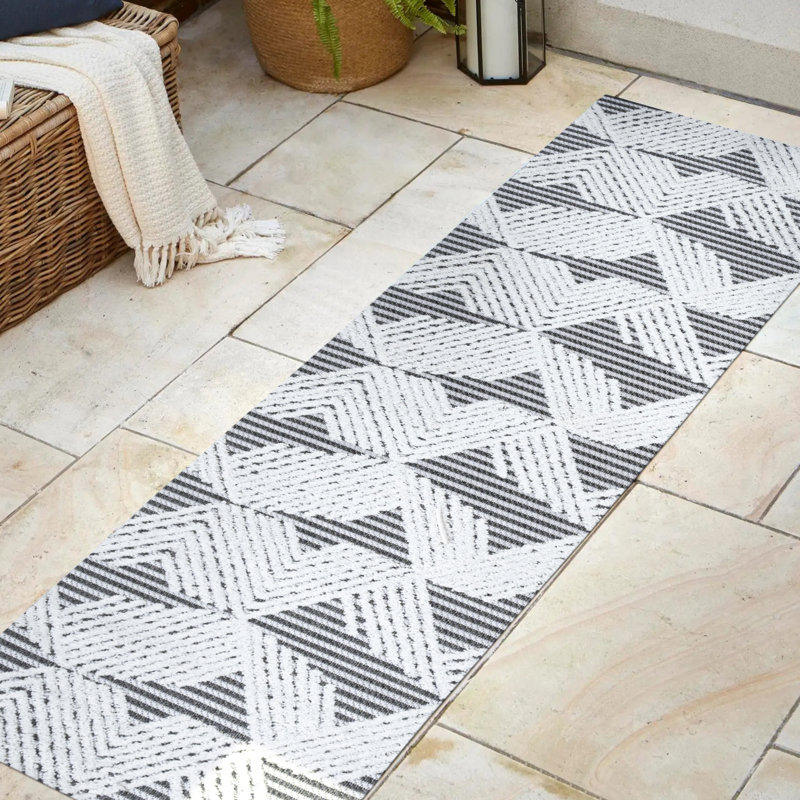 Jazz High-Low Pile Art Deco Geometric Black/Ivory Indoor/Outdoor Rug, Runner 2' x 8'