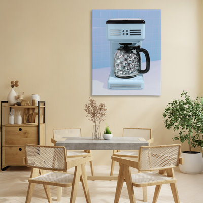 Machine à café disco sur toile bleue, design par Lish Creative
