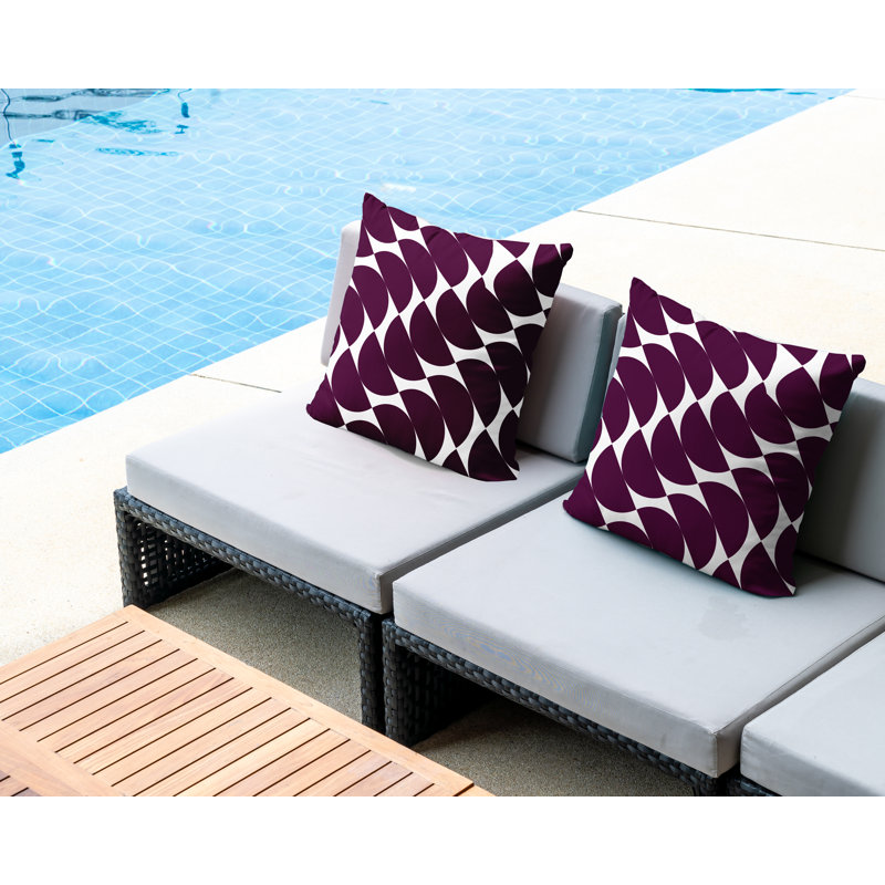 Oreiller carré intérieur / extérieur Mandi, L 19 po x H 19 po, Mauve