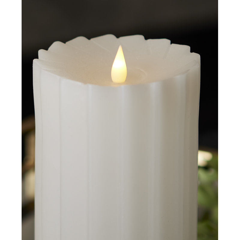 Bougie pilier DEL sans cire Sutton, H 8 po x l 4,25 po x P 4,25 po, Blanc