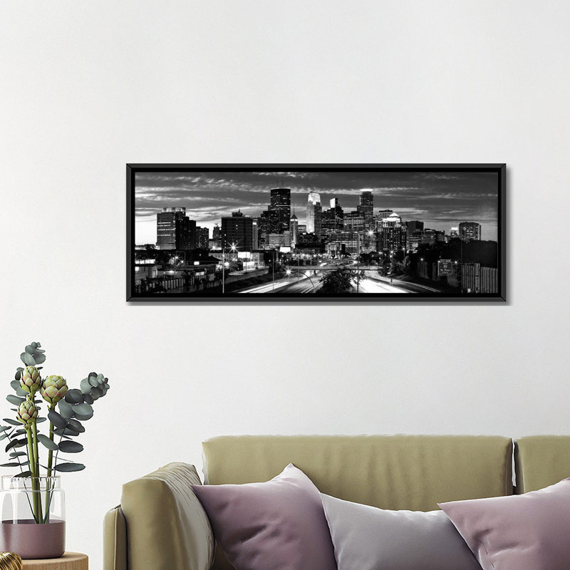 «Minneapolis Skyline Cityscape (Evening)», reproduction de photo sur toile, H 16 po x l 48 po x P 1,5 po, Cadre noir