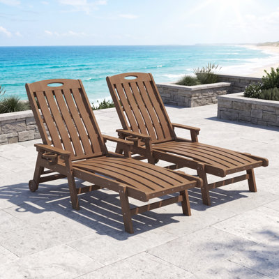 Ensemble de 2 chaises longues d'extérieur réglables en PEHD avec roulettes et porte-gobelets, chaises longues de piscine inclinables à 5 positions