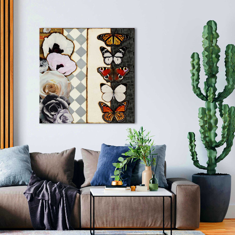 «Flowers and Butterflies - Floater Frame», impression, Toile tendue, H 18 po x l 18 po x P 1 po