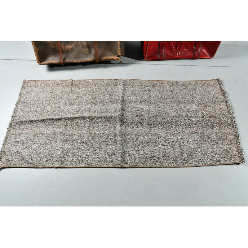 Petit kilim en laine Oushak fait à la main et idéal pour votre cuisine dans une belle teinte beige