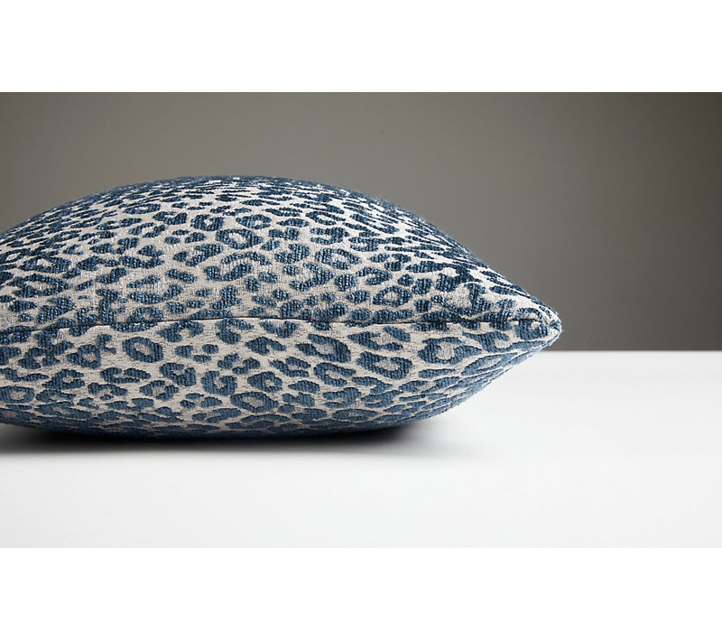 Amazink Lumbar Pillow Cover & Insert, Orion Blue