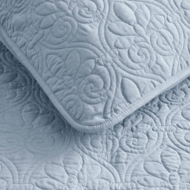 Quebec Reversible Quilt Set, Blue, Full/Queen Coverlet + 2 Standard Shams