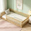 Lit simple au sol avec garde-corps de sécurité, idéal pour la transition des enfants vers un lit indépendant, fabrication en bois d'hévéa robuste-263225753