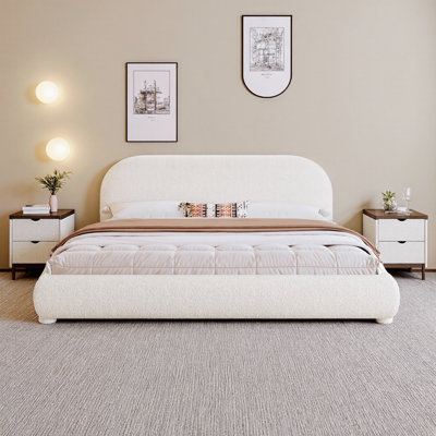 Structure de lit très grand en tissu crème Boucle - lit tapissier moderne avec tête de lit courbée