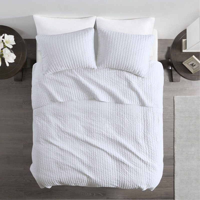 3 Piece Quilt Set White Full/Queen, Queen Quilt + 2 Shams, White