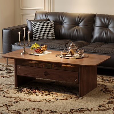 Table basse style français de style rétro