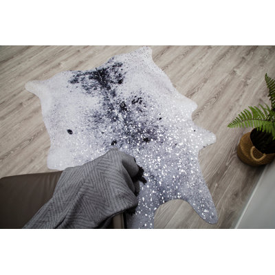 Wickersham Cowhide Indoor Rug