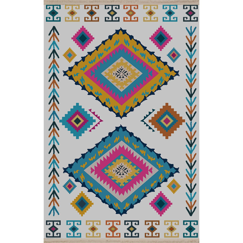 Tapis intérieur / extérieur rose en polypropylène tissé à la machine Ivyon, Rectangle 5 pi 2 po x 7 pi 11 po