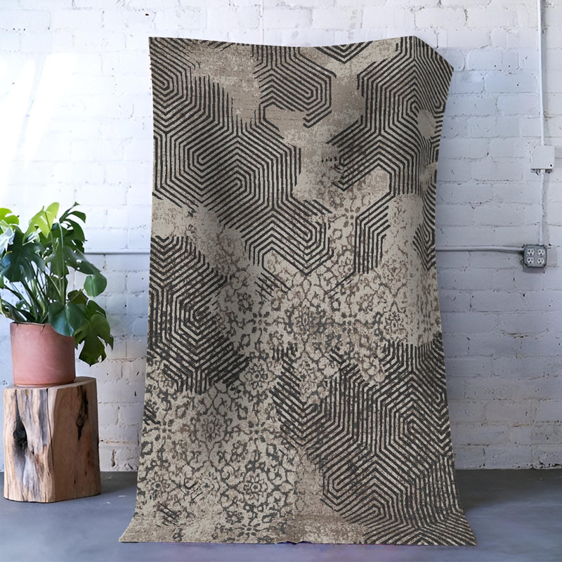 Tapis décoratif beige à motif de lignes à motif traditionnel beige et gris, Rectangle 4 pi 7,12 po x 6 pi 6,74 po
