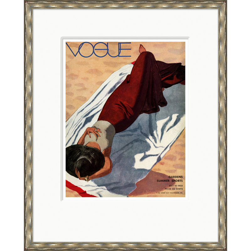 Couverture de Vogue, allongé à la plage, Pierre Mourgue, 15 juillet 1933, Argent argent