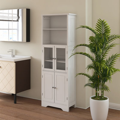 Grande armoire de rangement blanche avec tablettes et portes pour la salle de bain