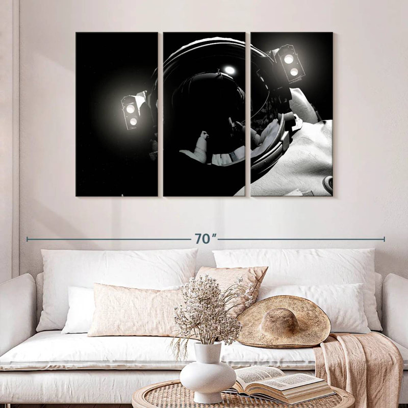 'Astronaut Space, 32" H x 50" W