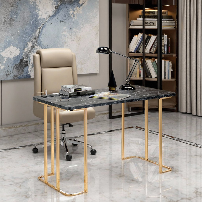 Bureau d'écriture avec cadre en métal doré - prise USB / prise de courant moderne