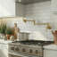 Robinet de cuisine mural moderne-132784665