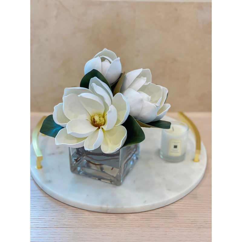 Pièce maîtresse Real Magnolia - arrangement floral de qualité supérieure