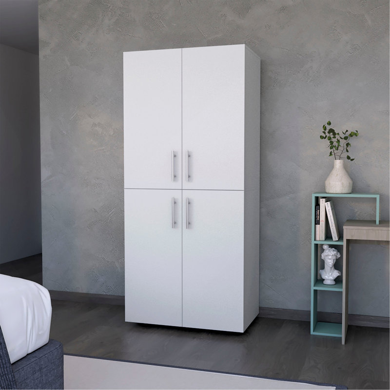 Armoire blanche à 4 portes