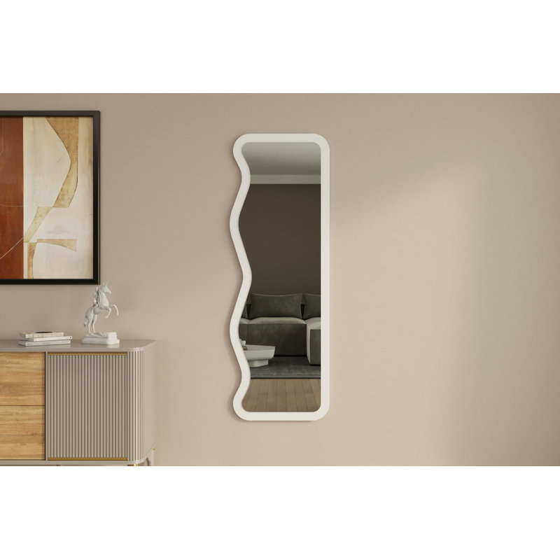 Bisou Wavy Wall Mirror, White