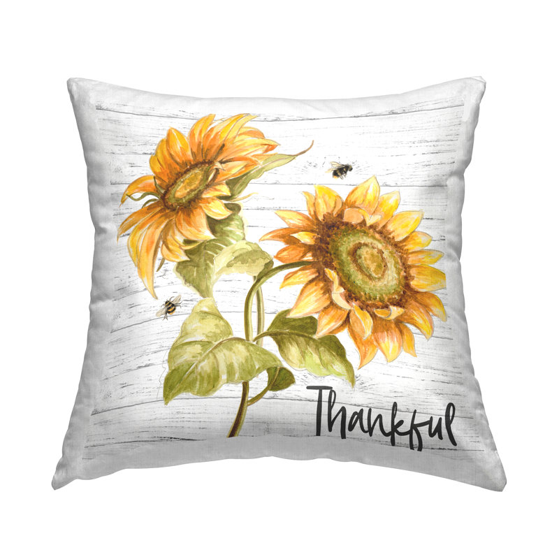 Coussin décoratif "Thankful Text Country Sunflowers Bumble Bees" par Patricia Pinto