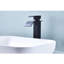 Robinet de lavabo de salle de bain à poignée simple-115720970