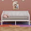 Lit de jour peu encombrant-121087473-121087472