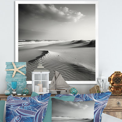 «Black and White Dunes Photo II - Beach and Ocean», reproduction sur toile