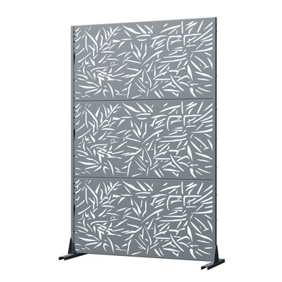 Orion H 74 po x l 47 po. Rectangle bambou à motif ombragé autoportant en métal avec panneaux de clôture et treillis pour terrasse, balcon, cour, piscine, pièce intérieure