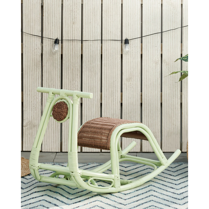 ASPRIA Wicker Rocking Chair