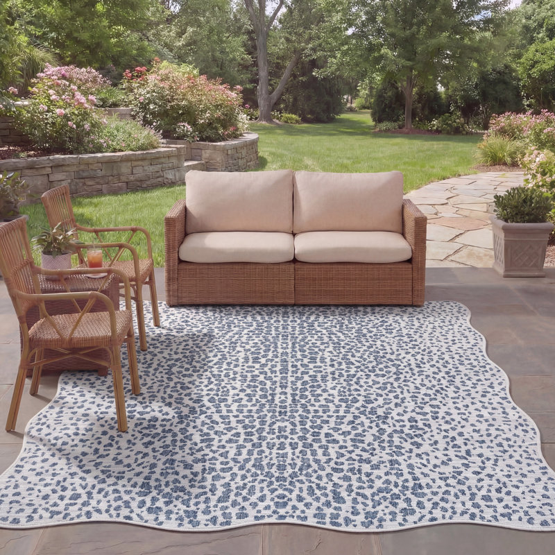 Tyron Animal Print Ivory/Navy Area Indoor/Outdoor Area Rug, Novelty Rectangle 8' x 10'