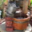 Fontaine d'extérieur en polyrésine avec seau McWorter