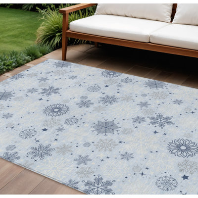 Tapis intérieur / extérieur lavable en flocons de neige bleu ciel et ivoire 10 pi x 14 pi