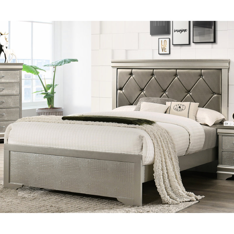 Lit très grand moderne avec tête de lit tapissier de couleur beige et crocodile, King