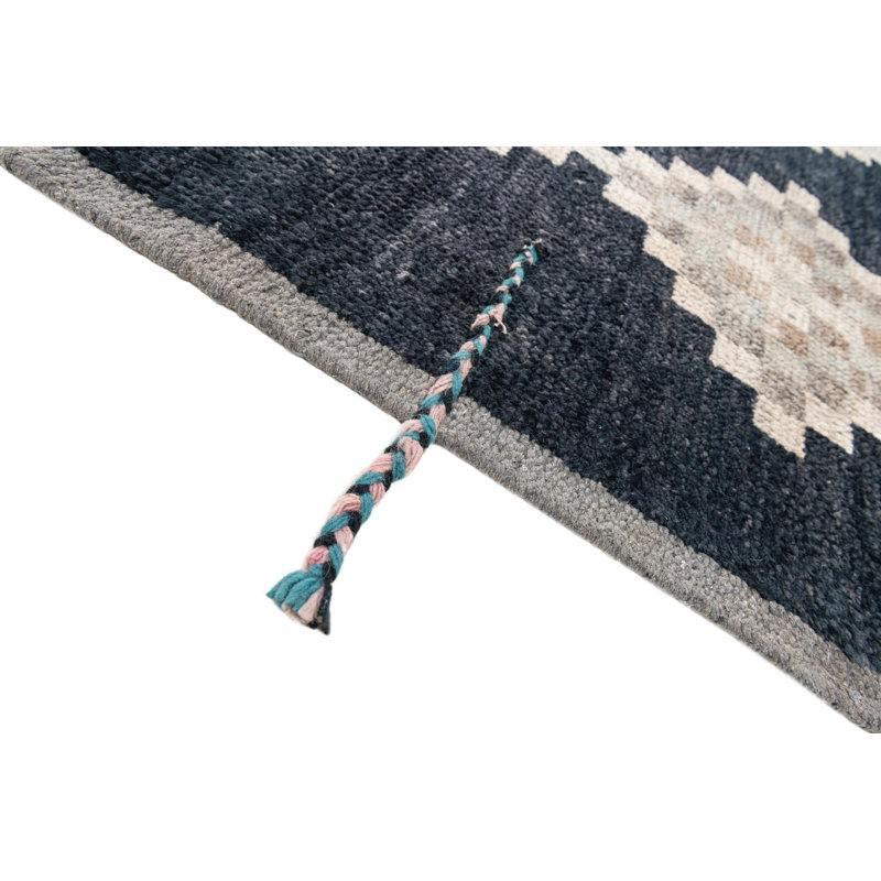 Tapis noir Ottilie