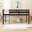 Lit mezzanine simple en bois avec échelle et garde-corps, conception basse-342506259