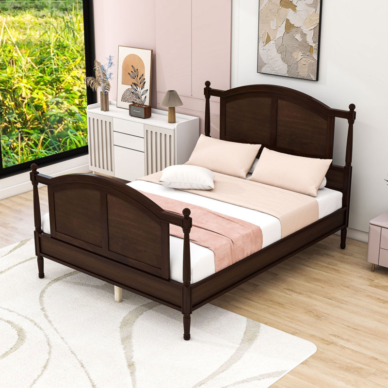 Lit plateforme en bois avec tête et pied de lit à panneau arqué, Full, Walnut